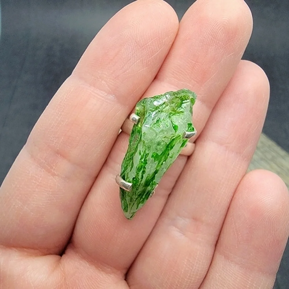 925 Green Dyed Quartz Crystal Ring Stone  Size 7.5